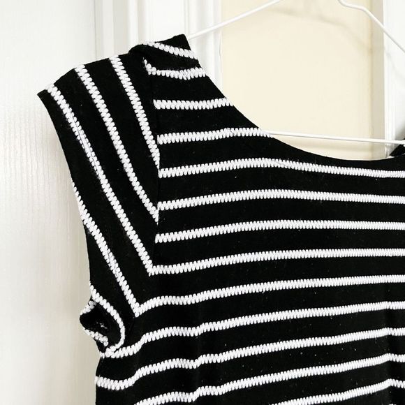 Loft Women's Black Crew Textured Stripes Cap Short Sleeves Top Size XXSP - Picture 3 of 11